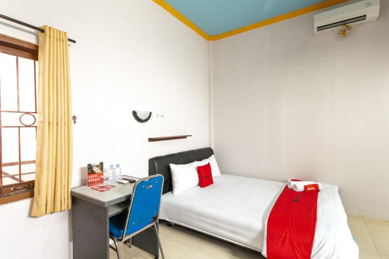 Reddoorz Syariah Near Stadion Manahan Solo 2 Экстерьер фото